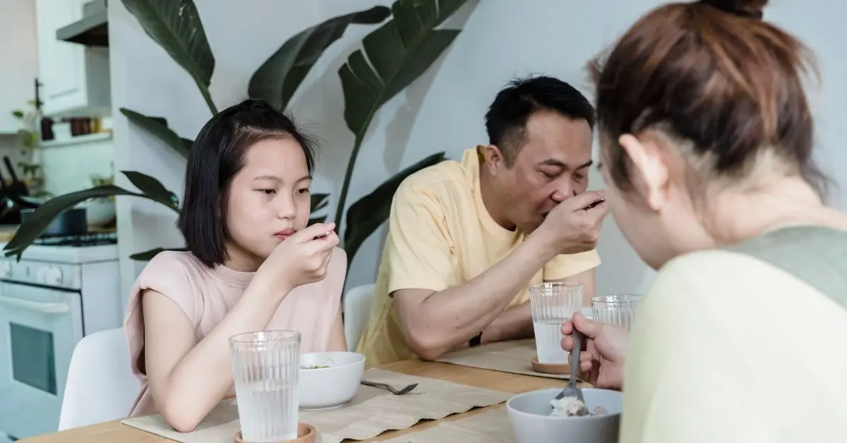 Repas lowcarb en famille : comment plaire à tous ?