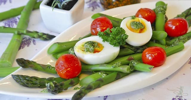 Repas lowcarb : Comment équilibrer vos plats pour plus de saveurs
